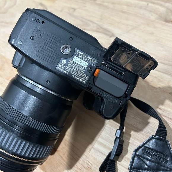 Canon EOS Digital Rebel XT 28-105mm Digital bundle with 3 lenses & bag - Picture 15 of 16